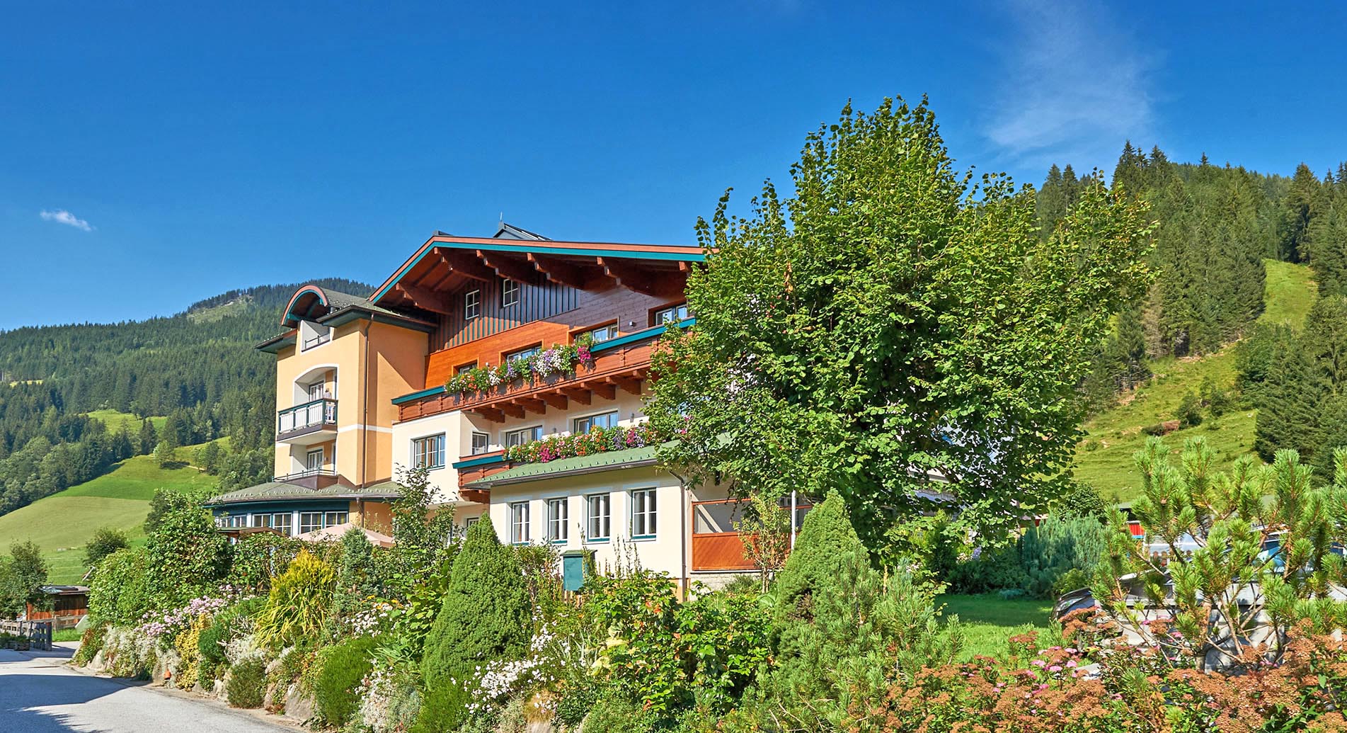 Pension Emmi im Sommer