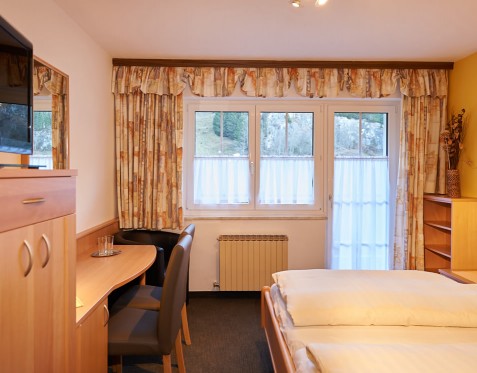 Doppelzimmer mit großzügigem Balkon