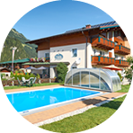 Aparthotel Emmi mit Pool in Kleinarl