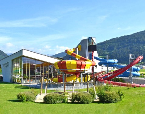 Therme Amadé im Sommer © Erlebnis-Therme Amadé