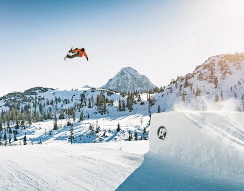 Snowboarder im Absolut Park  © Shuttleberg Gmbh & Co KG